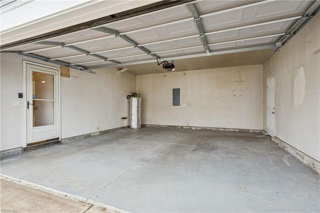 808 Winter King Ct CT, Chesapeake, VA 23323