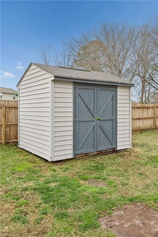 808 Winter King Ct CT, Chesapeake, VA 23323