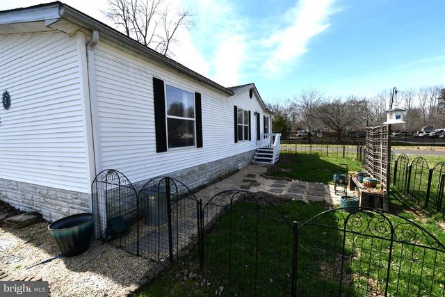 45 MAPLE DR, Doylestown, PA 18901