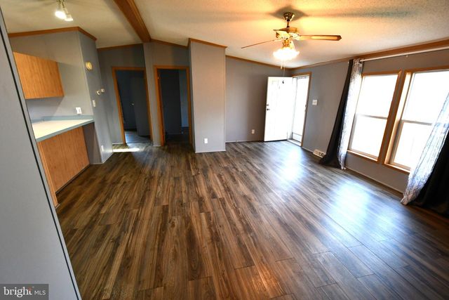 45 MAPLE DR, Doylestown, PA 18901