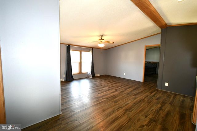 45 MAPLE DR, Doylestown, PA 18901