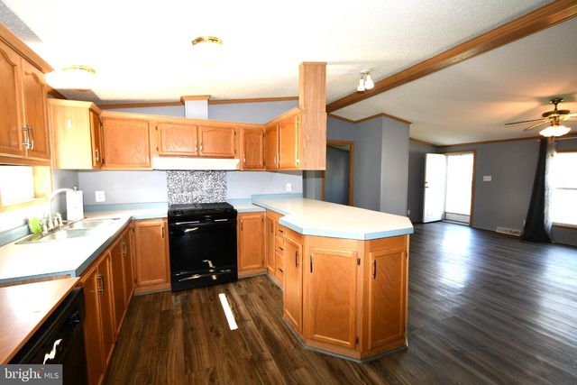 45 MAPLE DR, Doylestown, PA 18901