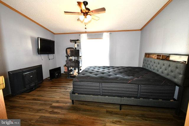 45 MAPLE DR, Doylestown, PA 18901