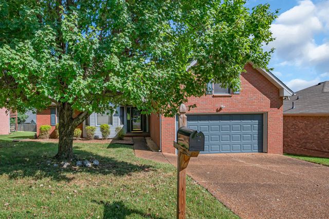 115 La View Rd, Hendersonville, TN 37075