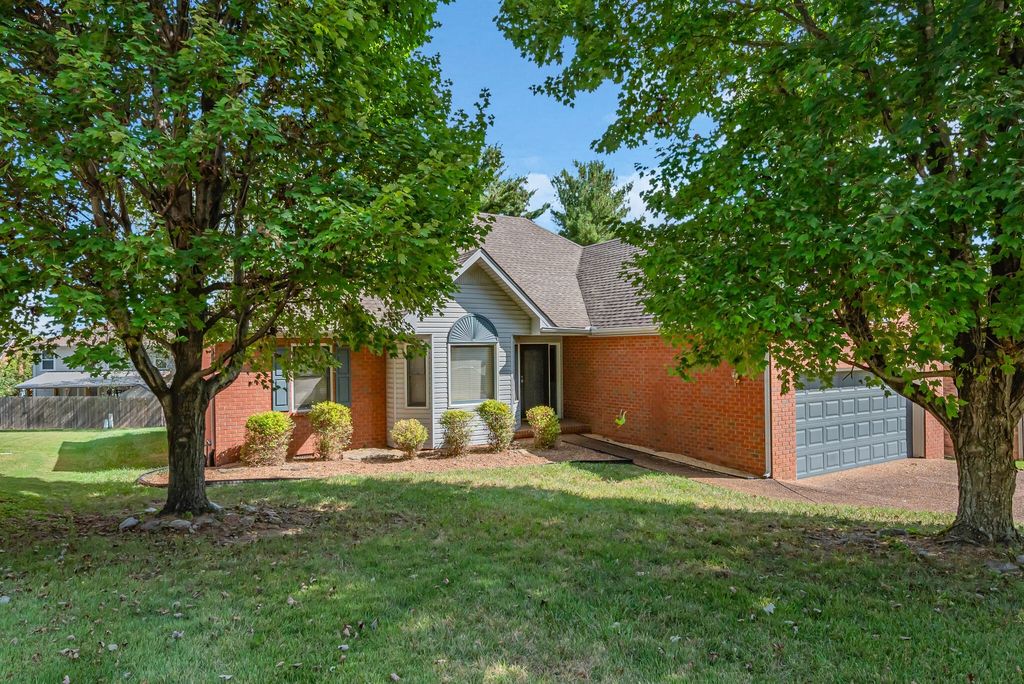 115 La View Rd, Hendersonville, TN 37075