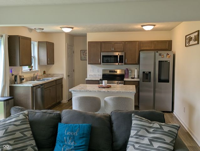 2018 Sandhill Drive, Seymour, IN 47274