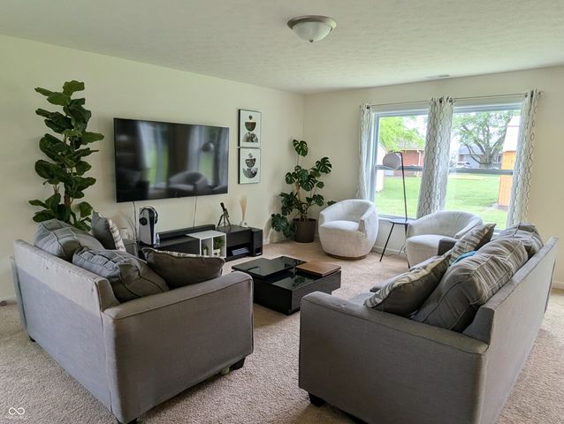 2018 Sandhill Drive, Seymour, IN 47274