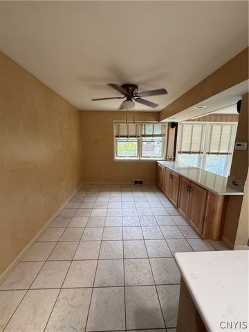 147 Century Dr, Geddes, NY 13209