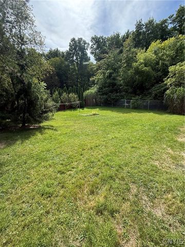 147 Century Dr, Geddes, NY 13209