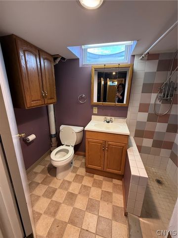 147 Century Dr, Geddes, NY 13209