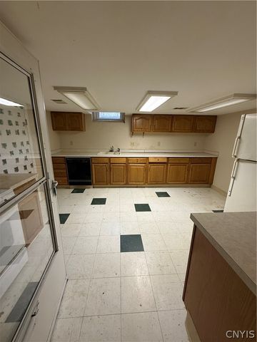 147 Century Dr, Geddes, NY 13209