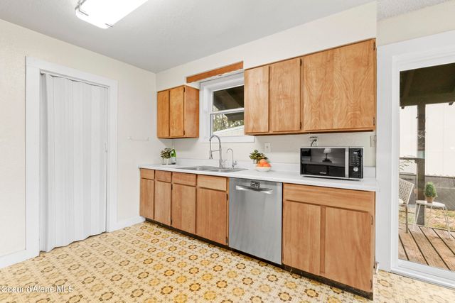 403 E 9TH AVE, Post Falls, ID 83854