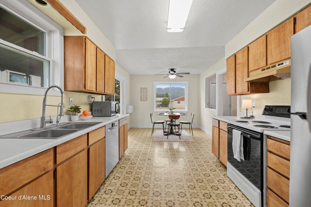 403 E 9TH AVE, Post Falls, ID 83854