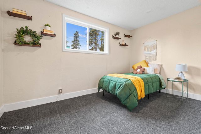 403 E 9TH AVE, Post Falls, ID 83854