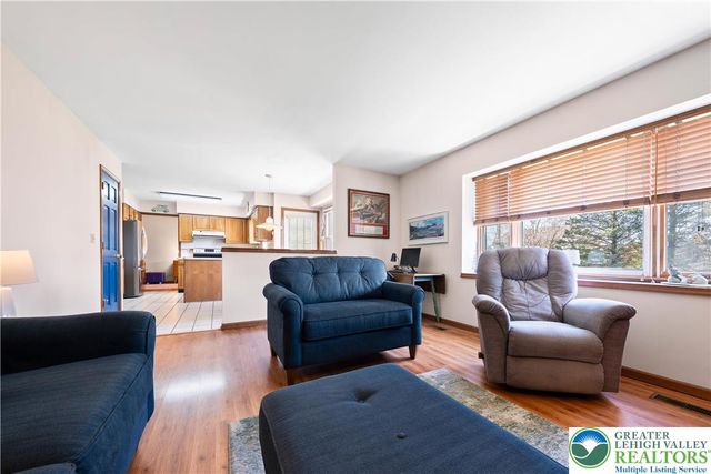 2725 Appian Way, Forks Twp, PA 18040