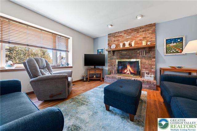 2725 Appian Way, Forks Twp, PA 18040