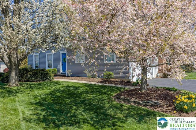 2725 Appian Way, Forks Twp, PA 18040