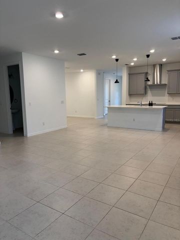 3125 VOYAGER AVENUE, St Cloud, FL 34771