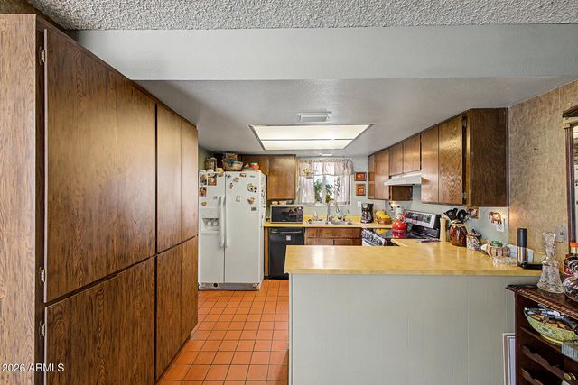 3212 W SAHUARO Drive, Phoenix, AZ 85029