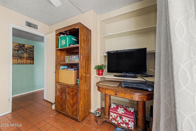 3212 W SAHUARO Drive, Phoenix, AZ 85029
