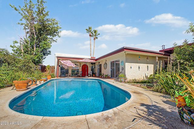 3212 W SAHUARO Drive, Phoenix, AZ 85029