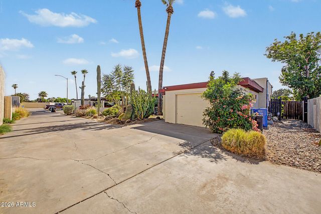 3212 W SAHUARO Drive, Phoenix, AZ 85029