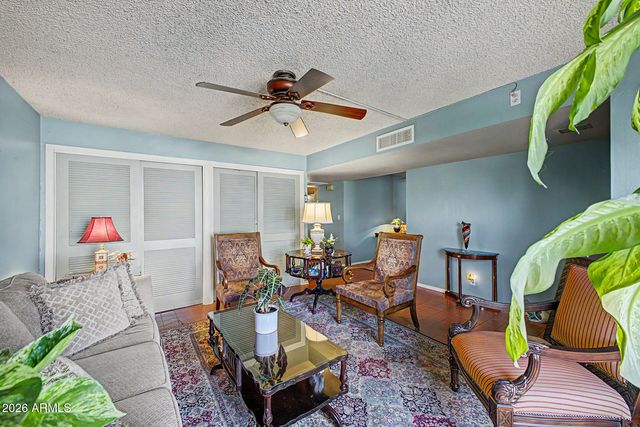 3212 W SAHUARO Drive, Phoenix, AZ 85029