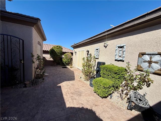 2211 Bannerwood Street, Henderson, NV 89044