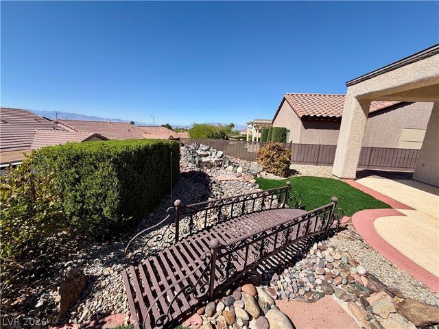 2211 Bannerwood Street, Henderson, NV 89044
