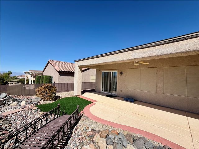 2211 Bannerwood Street, Henderson, NV 89044