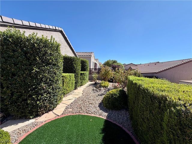 2211 Bannerwood Street, Henderson, NV 89044
