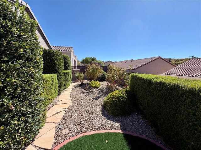 2211 Bannerwood Street, Henderson, NV 89044