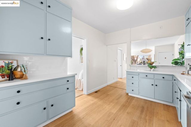 1241 Park Ave, Alameda, CA 94501