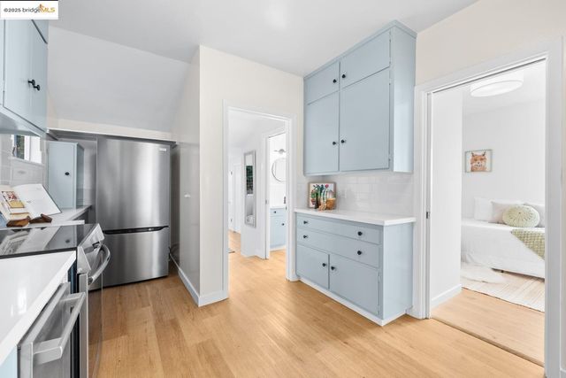 1241 Park Ave, Alameda, CA 94501