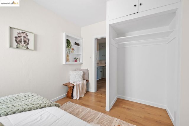 1241 Park Ave, Alameda, CA 94501