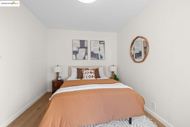 1241 Park Ave, Alameda, CA 94501