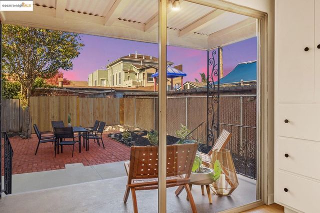 1241 Park Ave, Alameda, CA 94501