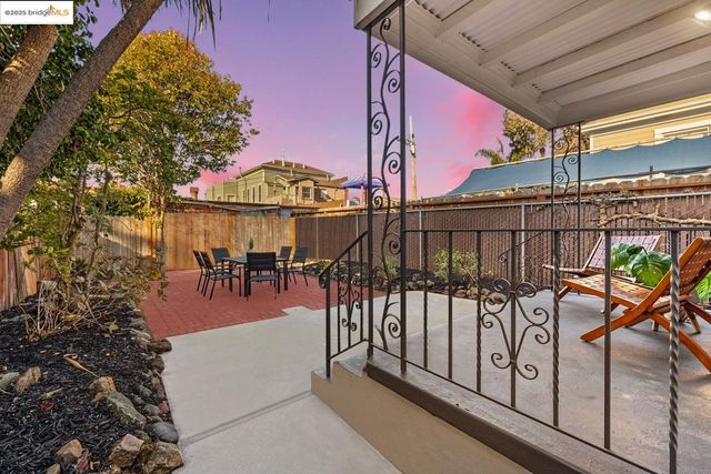 1241 Park Ave, Alameda, CA 94501