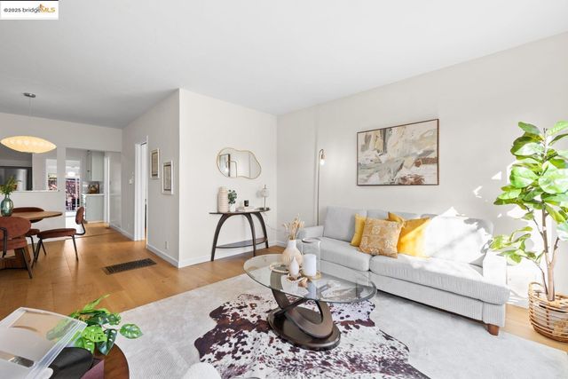 1241 Park Ave, Alameda, CA 94501