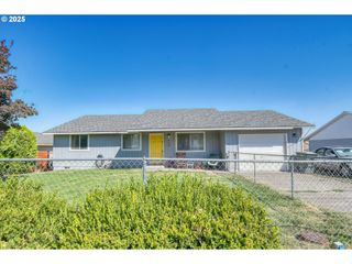 413 Sw NYE Ave, Pendleton, OR 97801