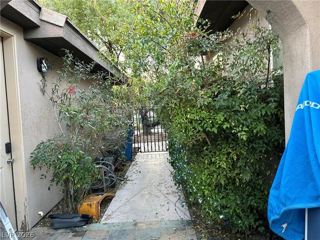 4738 Laurel Canyon Street, Las Vegas, NV 89129