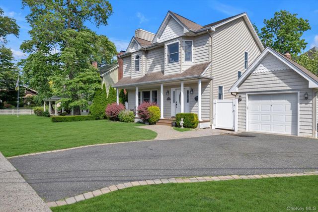 146 Melville Road, Farmingdale, NY 11735