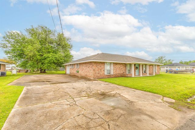 13437 Margaret St, Vacherie, LA 70090