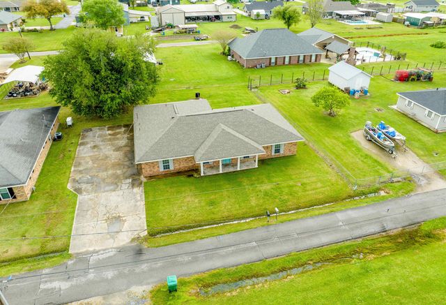 13437 Margaret St, Vacherie, LA 70090