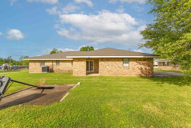 13437 Margaret St, Vacherie, LA 70090