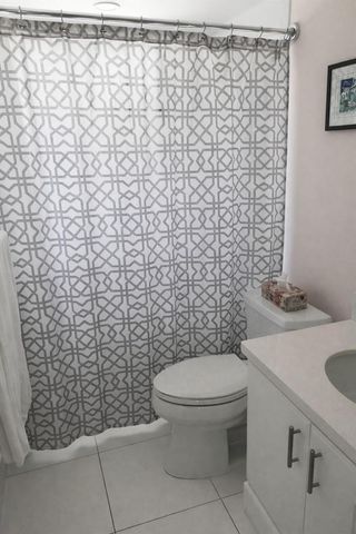 104 E Windsor E 104, West Palm Beach, FL 33417