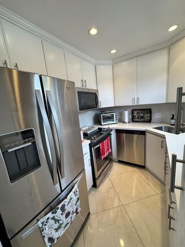 104 E Windsor E 104, West Palm Beach, FL 33417
