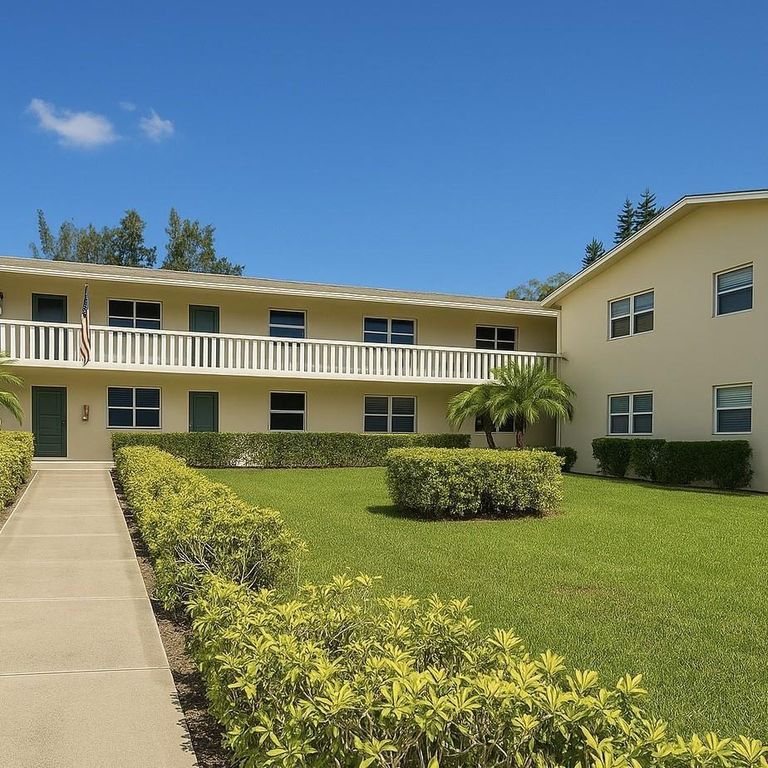 104 E Windsor E 104, West Palm Beach, FL 33417