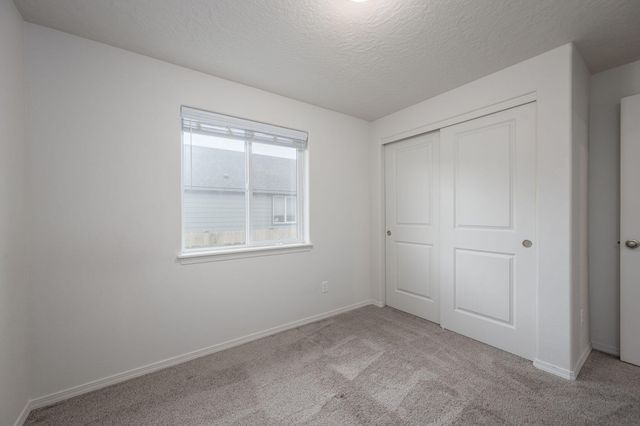 3264 NW 10th Street, Redmond, OR 97756