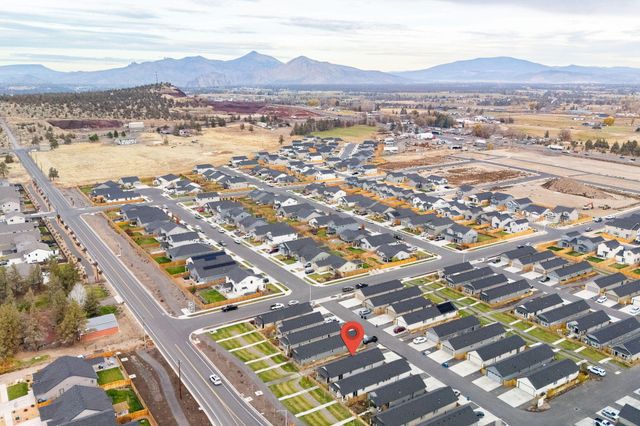 3264 NW 10th Street, Redmond, OR 97756